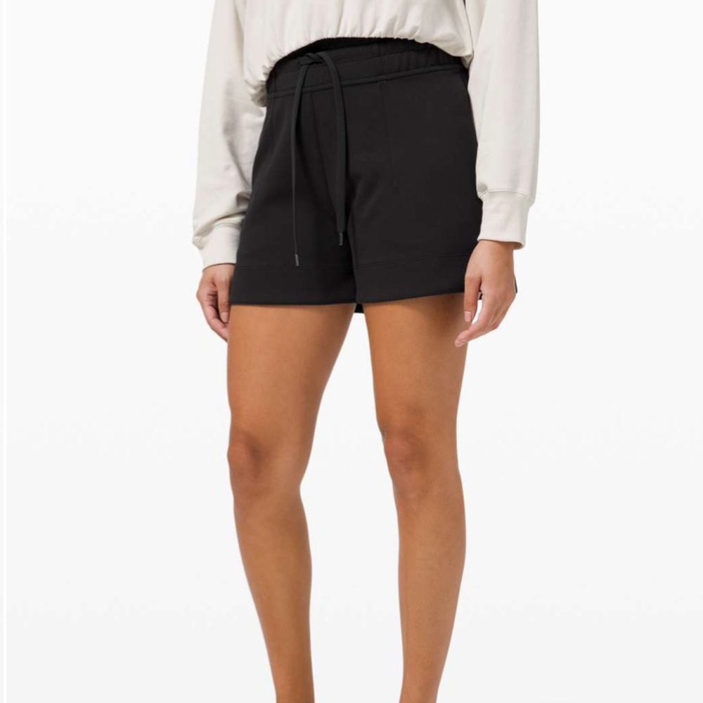 RARE Lululemon Soft Ambitions Short 4”